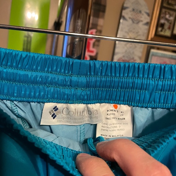 Beautiful vintage Columbia sweats - Picture 2 of 7